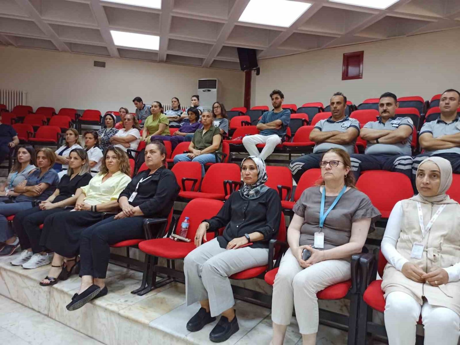 hastane-personeline-narkotik-egitimi