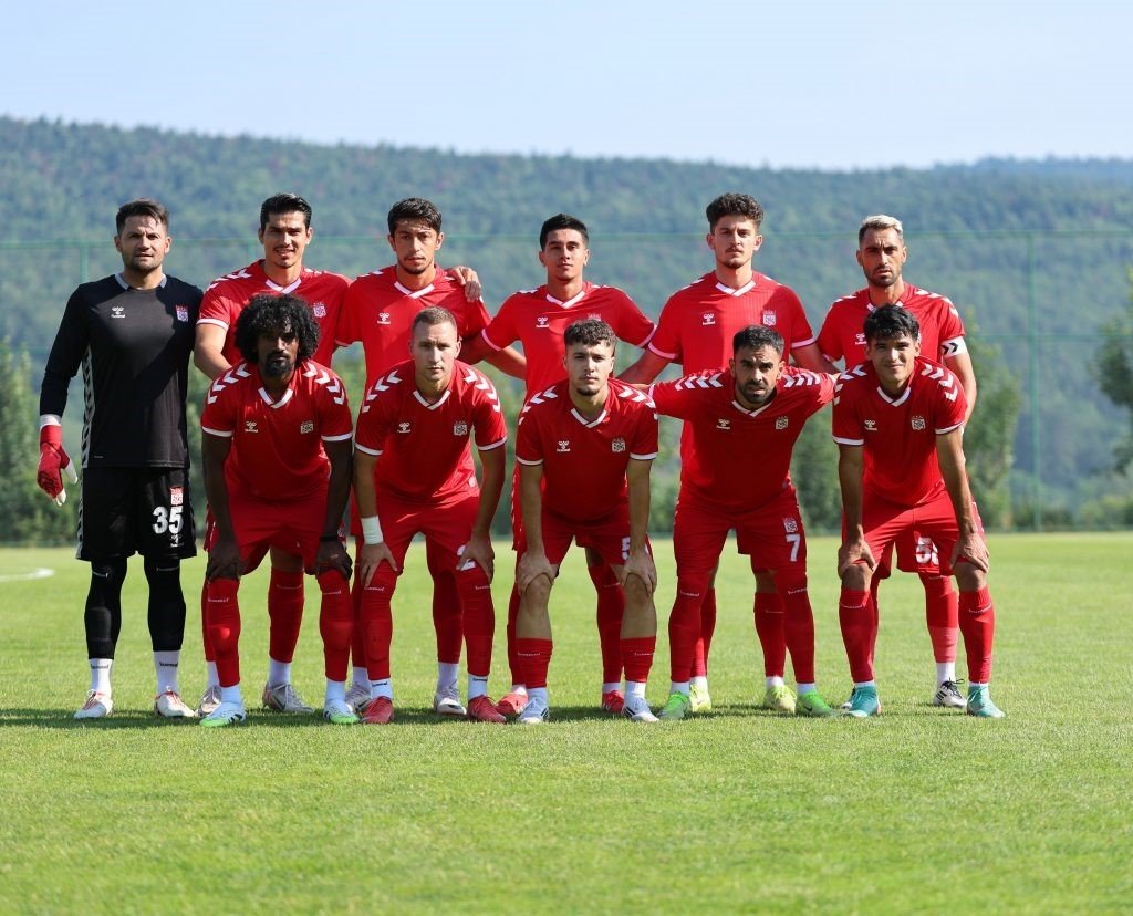 hazirlik-maci-sivasspor-0-tractor-fc-4