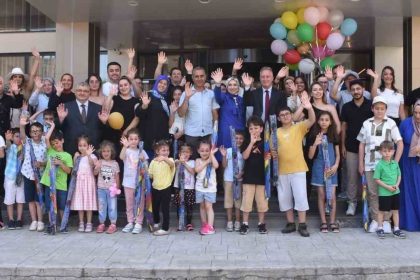 kanser-tedavisini-basariyla-tamamlayan-cocuklara-moral-yemegi