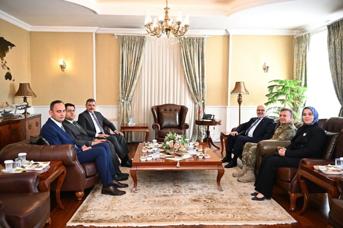 kavaklioglundan-vali-ciftciye-ziyaret