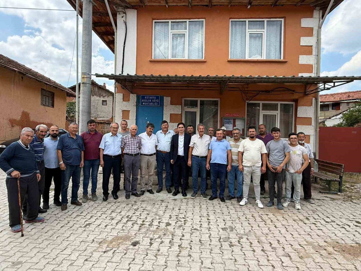 kutahyada-akoluk-koyunun-icme-suyu-sorunu-sondajla-cozuldu