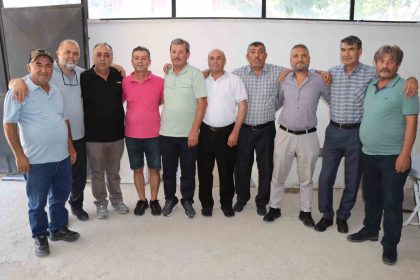 ozel-37-yil-onceki-askerlik-arkadasliklarini-surduruyorlar
