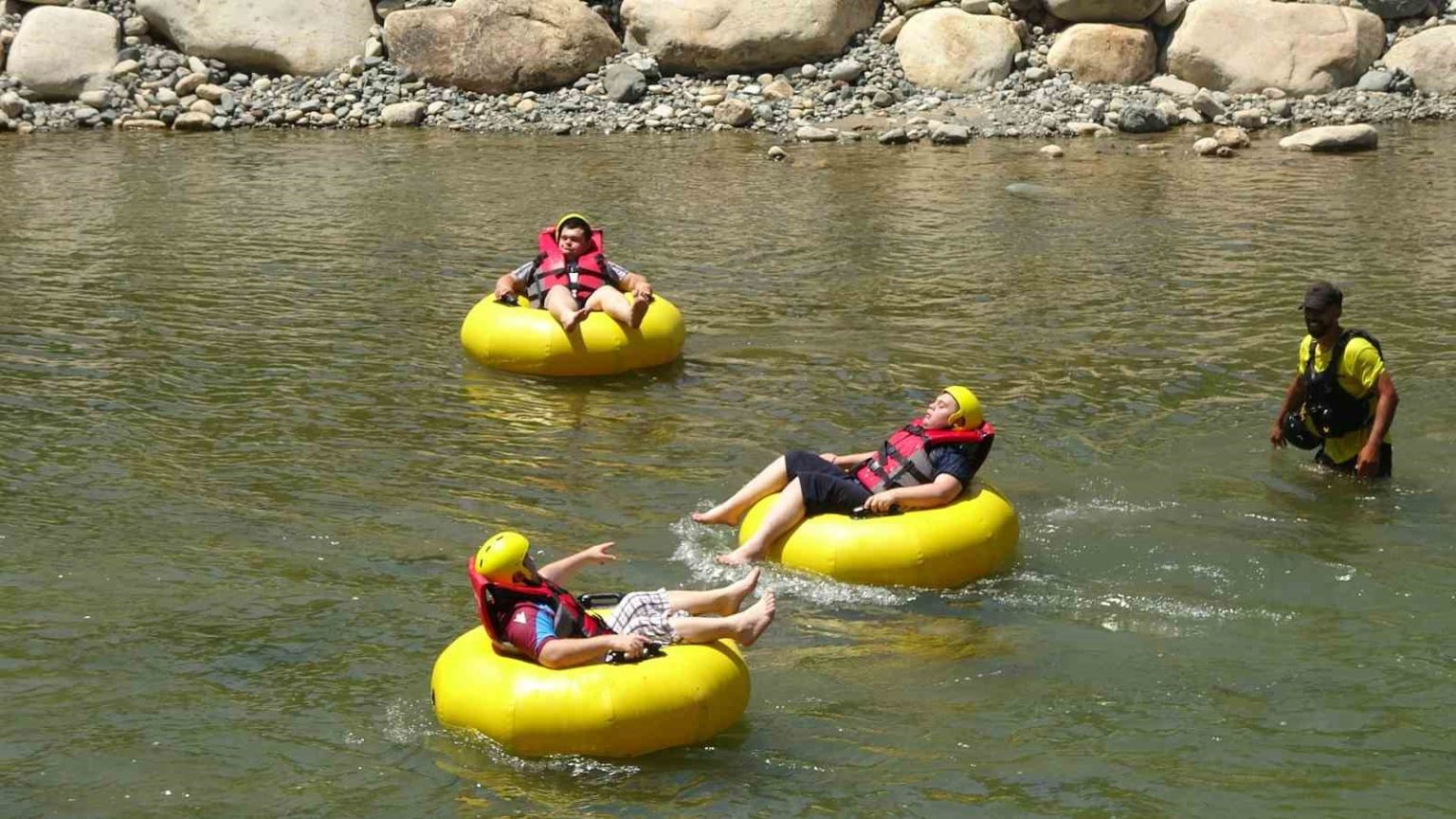 ozel-cocuklarin-rafting-heyecani