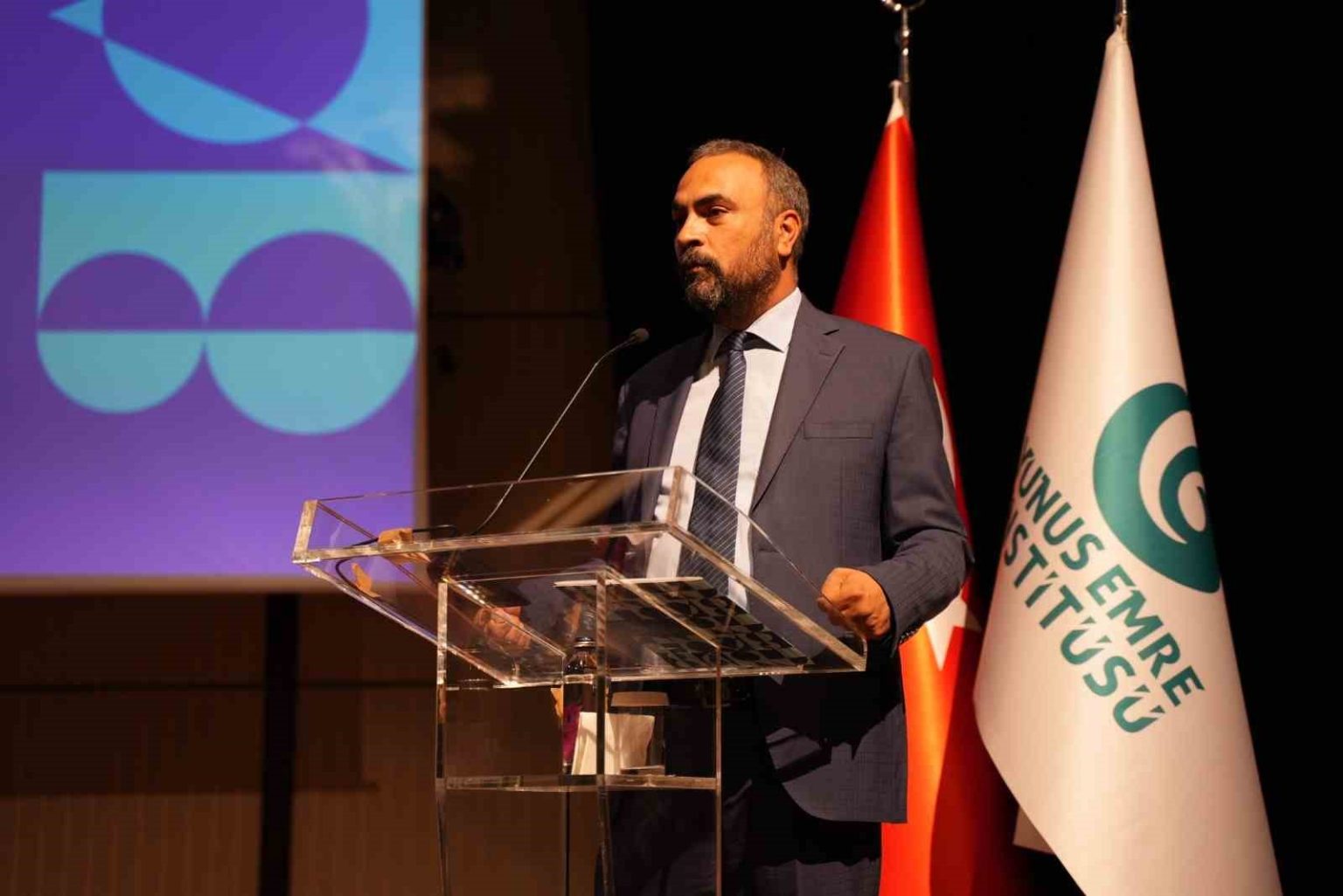 rektor-akkaya-turk-dilinin-zenginligini-anlatti