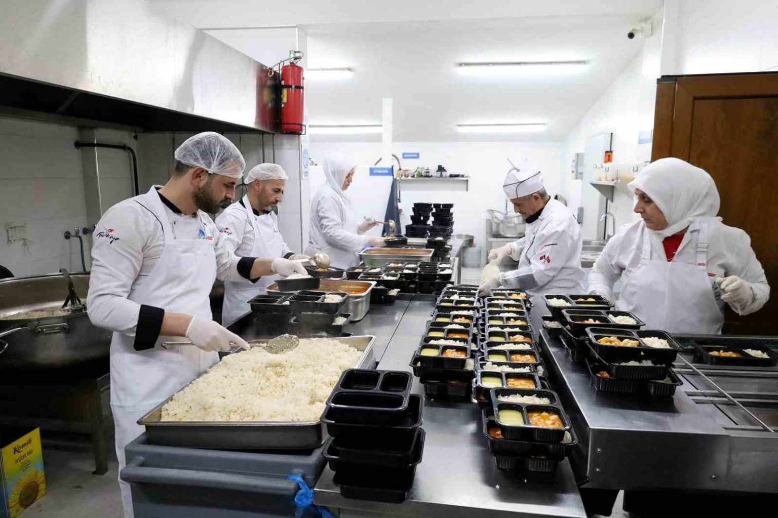 sakaryada-yuzlere-tebessum-olan-en-lezzetli-yemekler-bu-kazanda-pisiyor