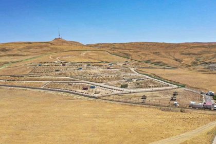 van-buyuksehir-belediyesi-dogal-yasam-alanina-20-bin-agac-dikti