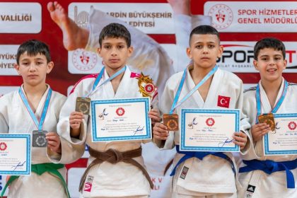 yunusemreli-judocular-mardinden-basariyla-dondu