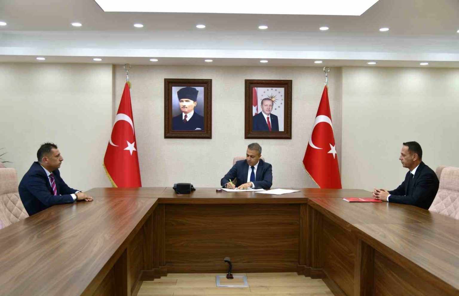 ardahanli-ureticilere-destekler-suruyor