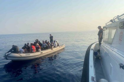 bodrum-aciklarinda-37-duzensiz-gocmen-kurtarildi