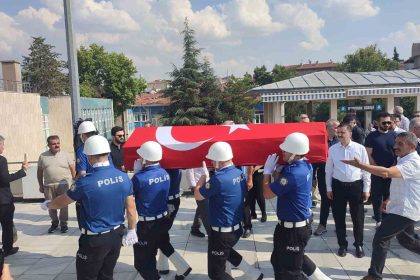 eski-bitlis-valisi-karaomeroglu-ankarada-son-yolculuguna-ugurlandi