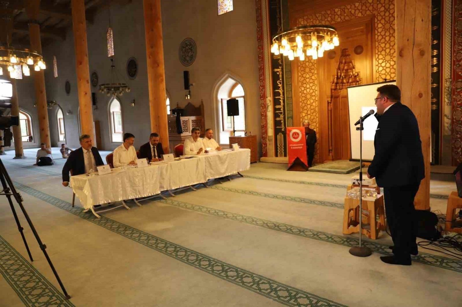 ezani-guzel-okuma-yarismasinin-bolge-finali-yapildi