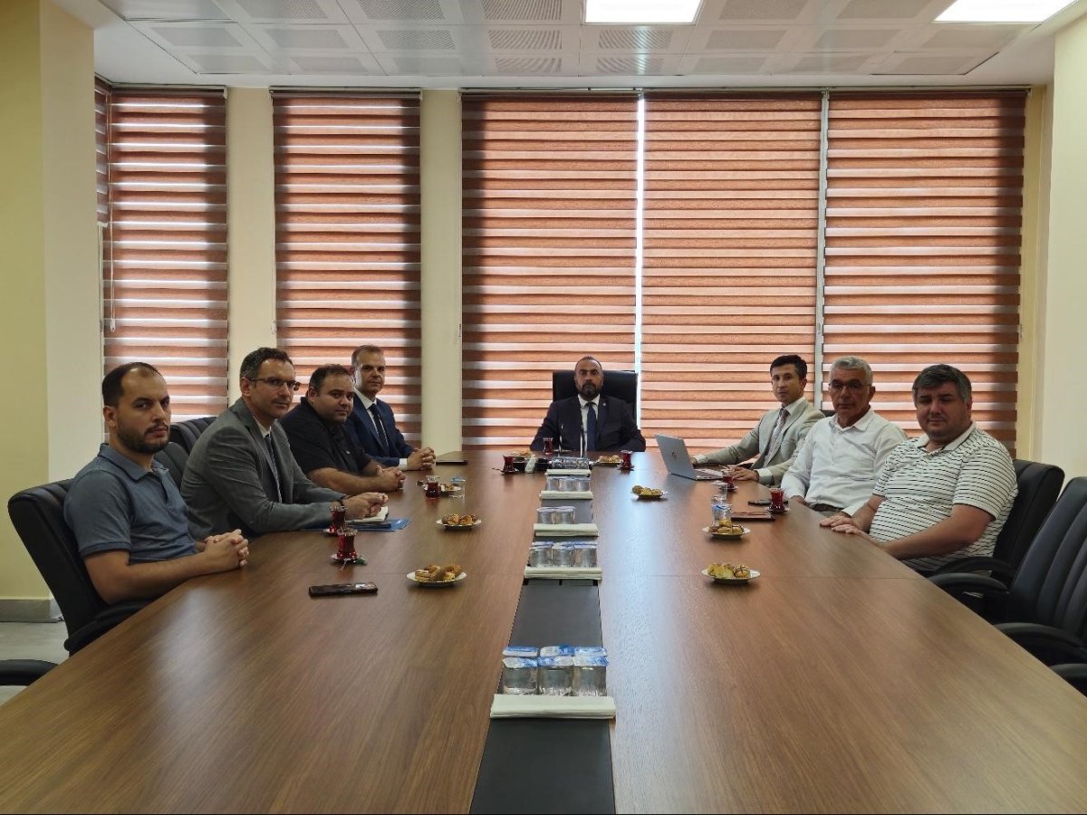 rektor-akkaya-universite-ve-sanayi-is-birligi-toplantisina-katildi