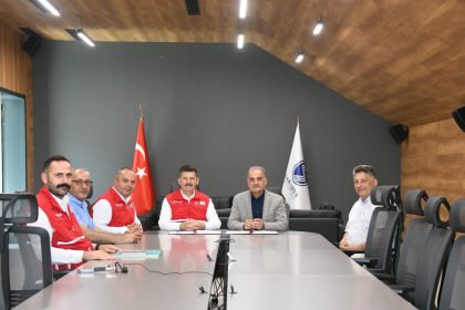 sakarya-universitesi-ile-kizilay-arasinda-afet-egitimi-protokolu