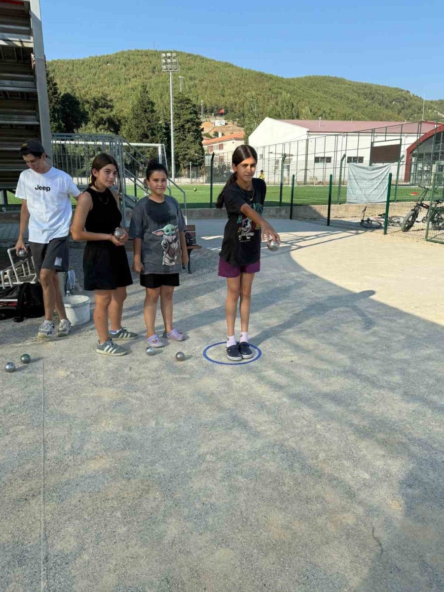 ulada-minikler-bocce-ile-tanisti