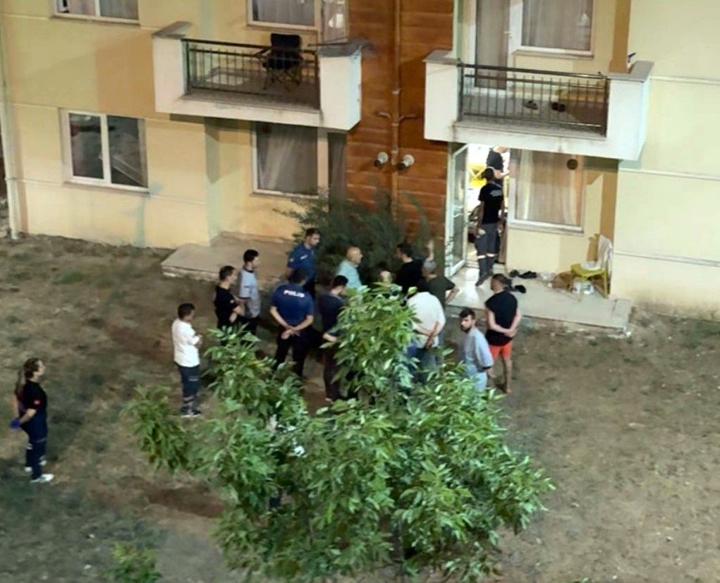 universite-ogrencisi-yalniz-yasadigi-apartin-banyosunda-olu-bulundu