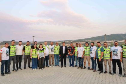vali-faik-oktay-sozer-motosiklet-tutkunlariyla-bulustu