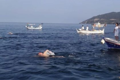 4-acik-deniz-yuzme-maratonu-mudanyada-neticelendi