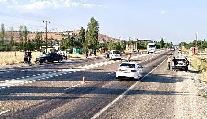 dogansehirde-iki-arac-carpisti-2-yarali