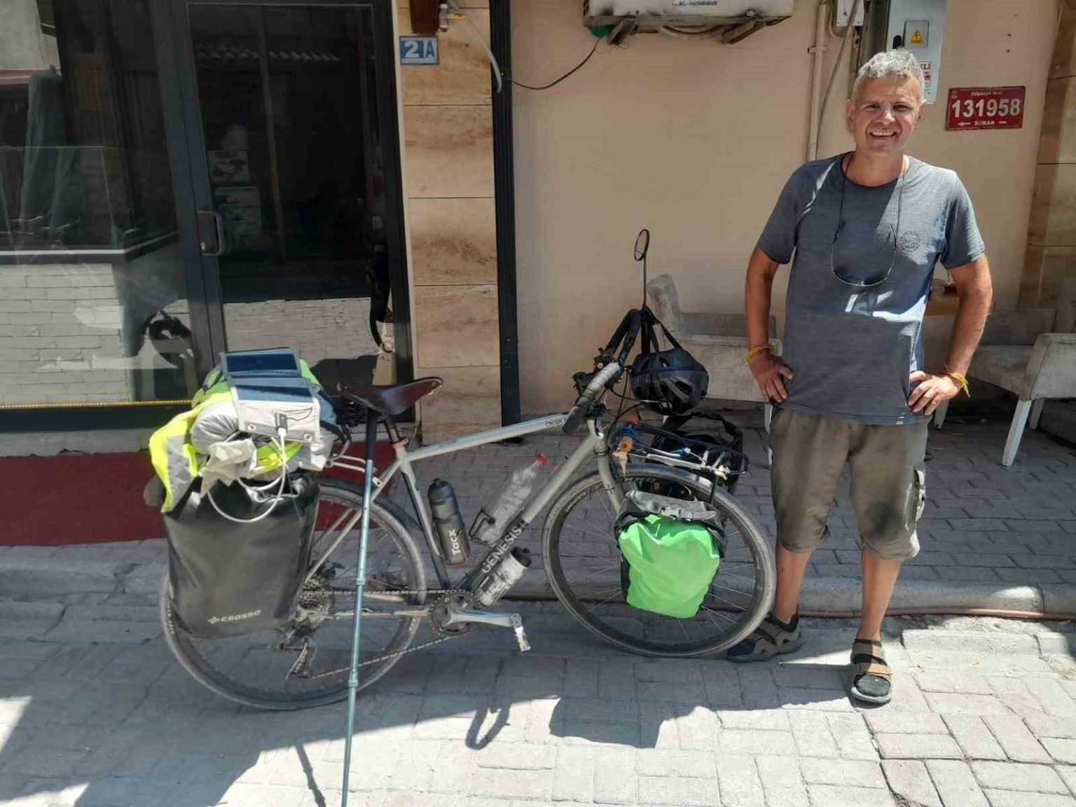 fransiz-bisikletci-3-bin-500-kilometre-pedal-cevirerek-karapinara-ulasti