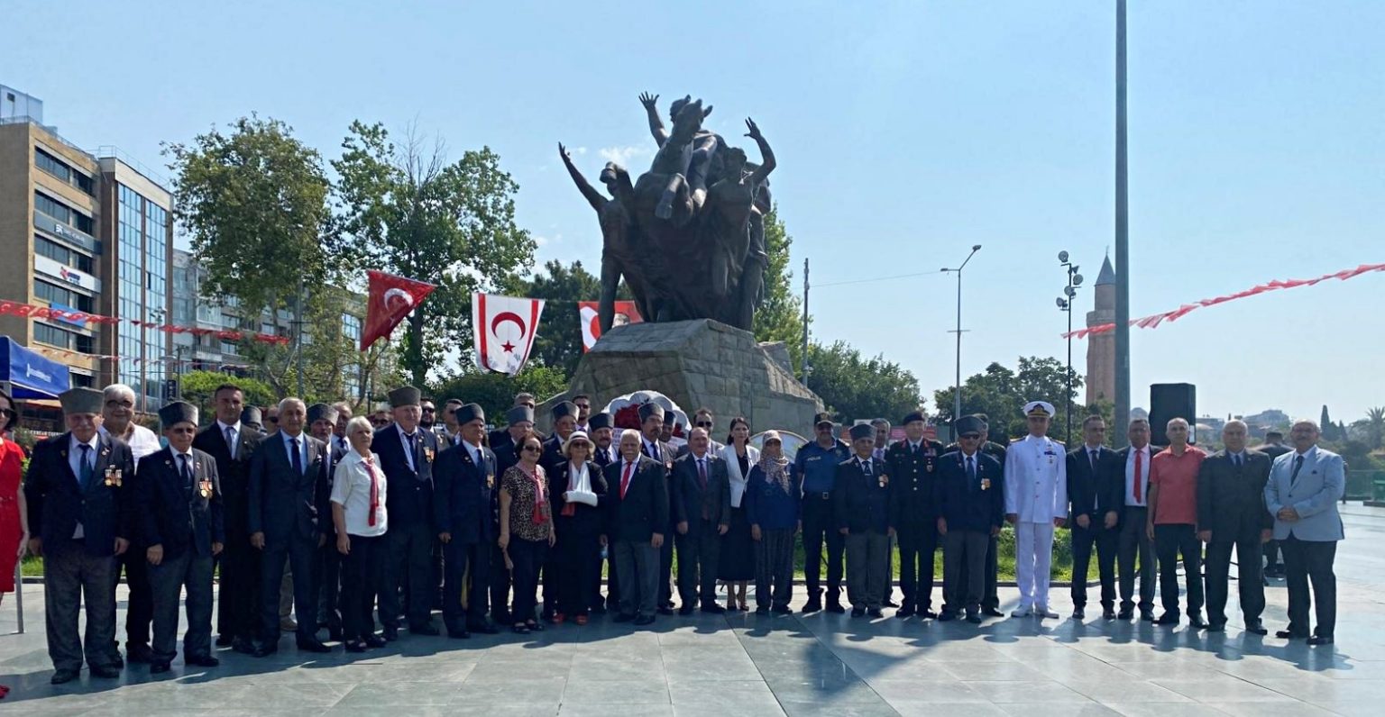 kibris-baris-harekatinin-51-yili-nedeniyle-antalyada-toren-duzenlendi