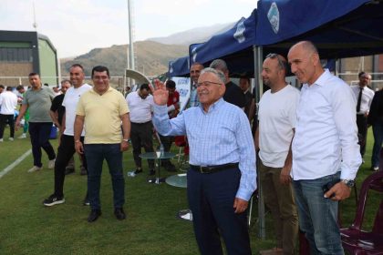baskan-buyukkilic-kayserispor-alanyaspor-hazirlik-macini-izledi