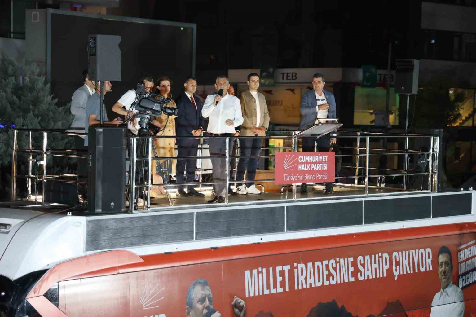 chp-genel-baskani-ozel-aksarayda-mitinge-katildi