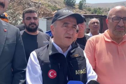 elazig-valisi-hatipoglu-gocukte-1-iscimiz-kaldi-80-kisilik-ekip-kurtarma-calismalarini-surduruyor