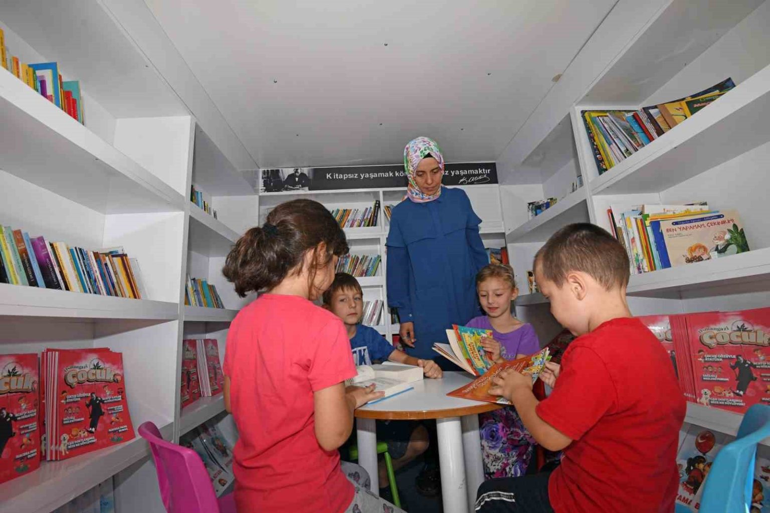 gezici-kutuphane-1-yildir-yollarda
