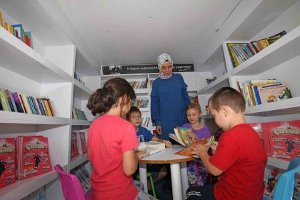 gezici-kutuphane-1-yildir-yollarda