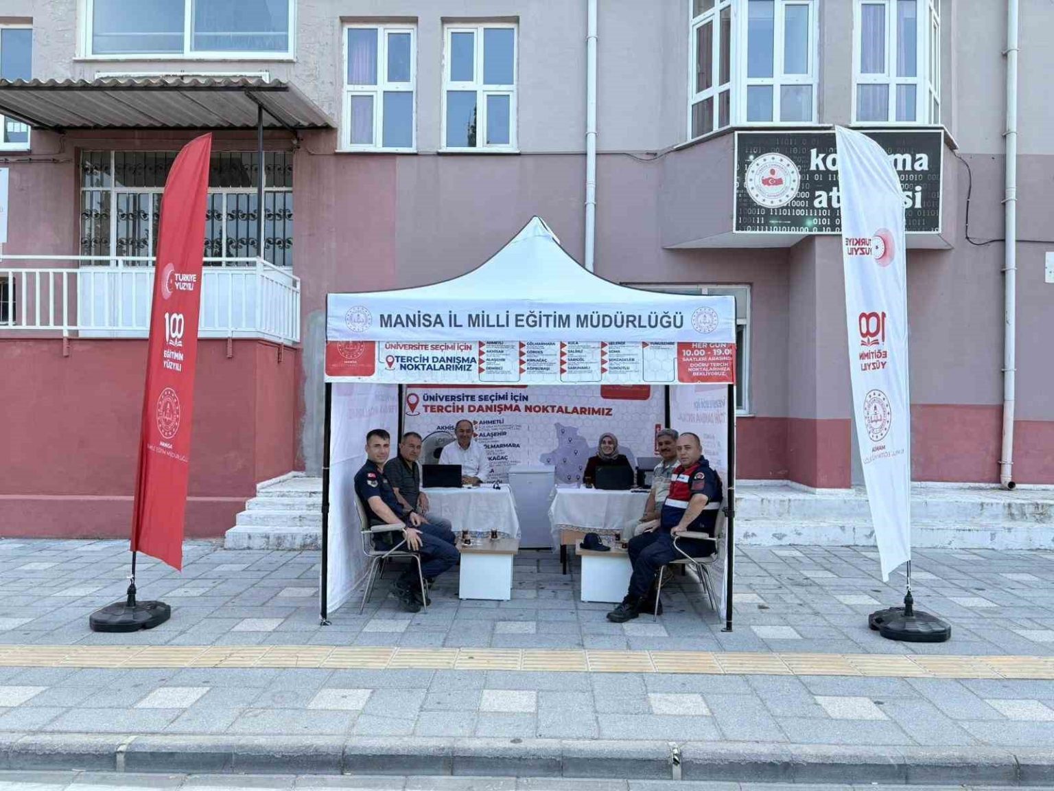 gordeste-universite-tercihi-icin-rehberlik-destek-unitesi-noktasi-kuruldu