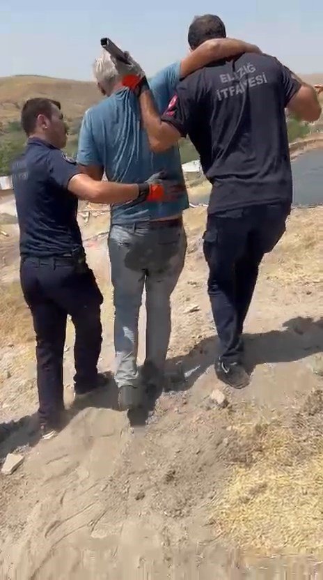 kulagina-saplanan-demir-profil-ile-hastaneye-kaldirildi