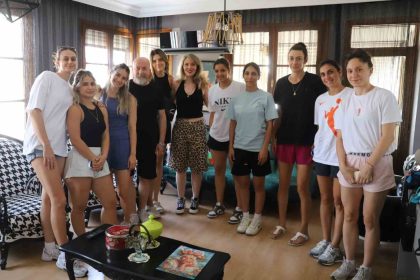 manisanin-tek-kadin-basketbol-takimi-diyetisyen-kontrolunden-gecti