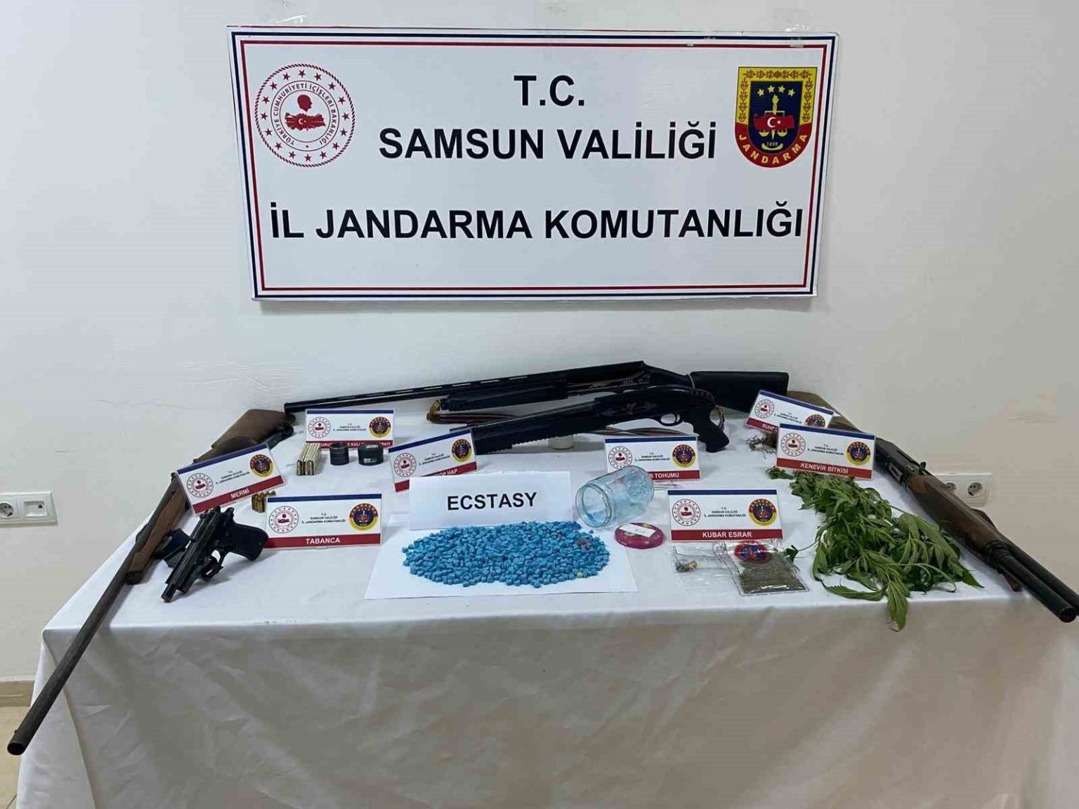 samsunda-jandarmadan-uyusturucu-operasyonu-2-gozalti