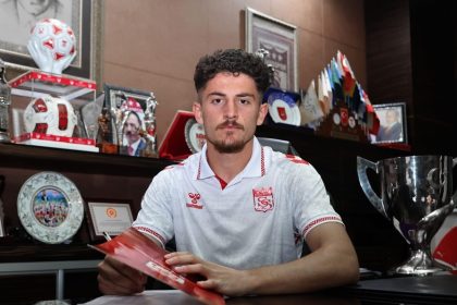 sivasspor-emirhan-basyigitin-sozlesmesini-uzatti