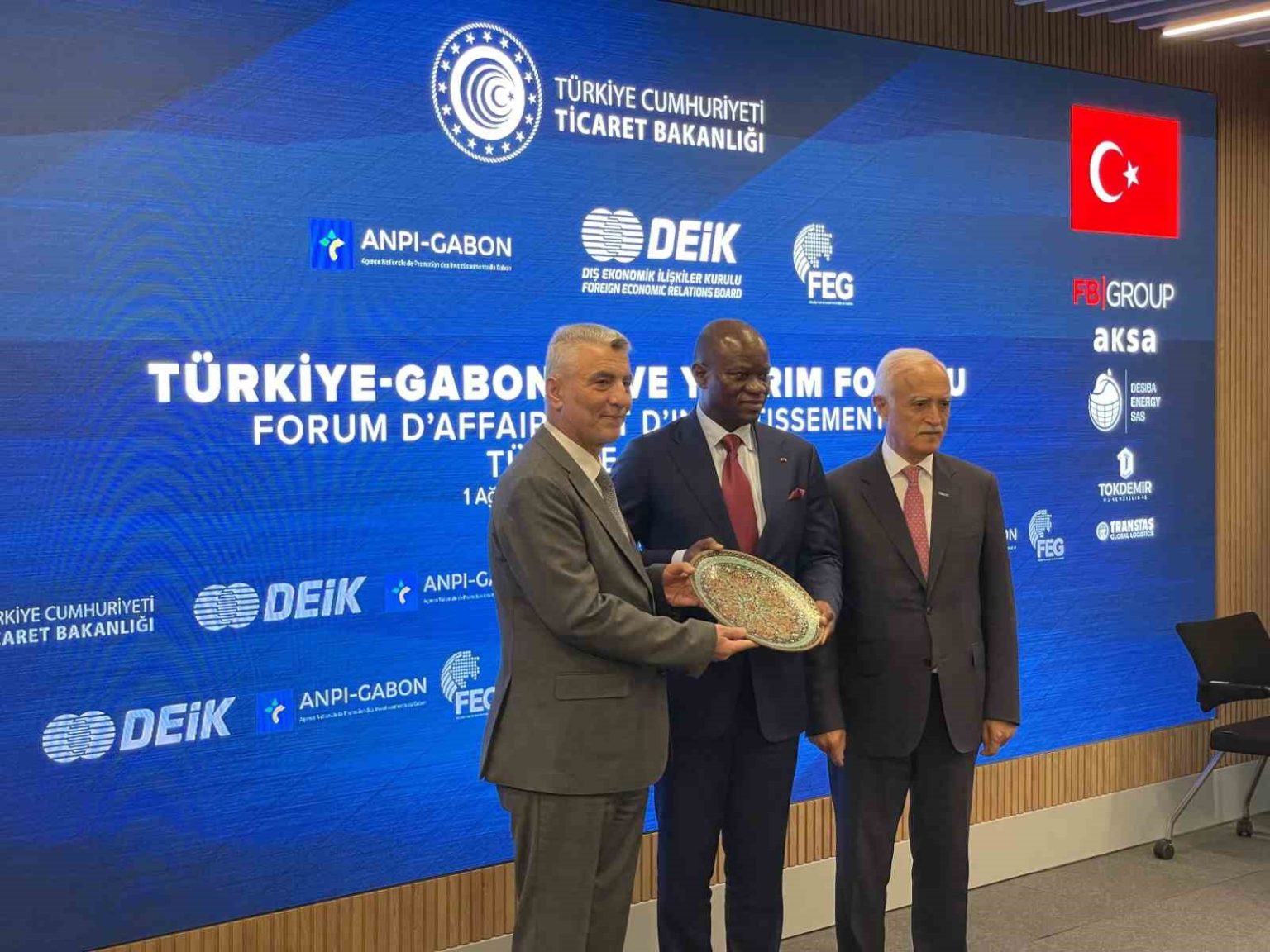 ticaret-bakani-bolat-turkiye-ile-gabon-arasinda-savunma-ve-havacilik-alaninda-onemli-is-birligi-firsatlari-var