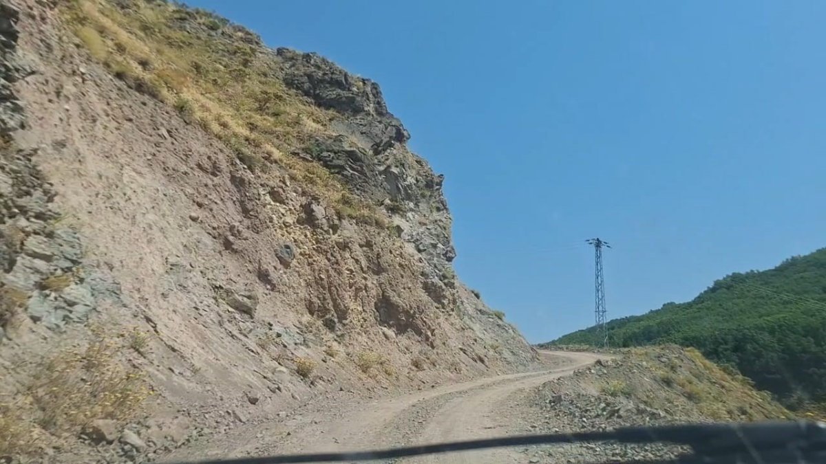 vatandaslar-yol-sorununa-cozum-istedi