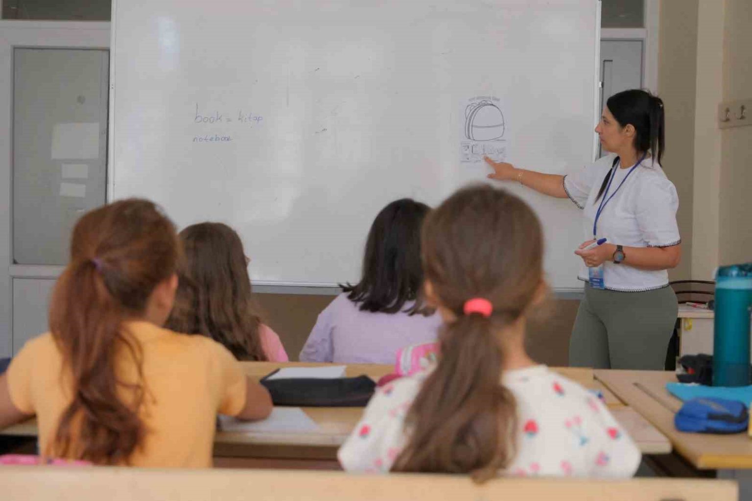 aydinli-cocuklar-yazi-ingilizce-ogrenerek-geciriyor