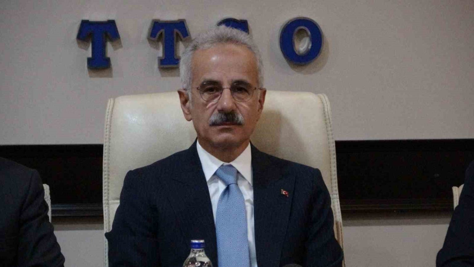bakan-abdulkadir-uraloglu-turkiyede-denize-yapilan-3-havalimanini-trabzon-icin-tasarladik