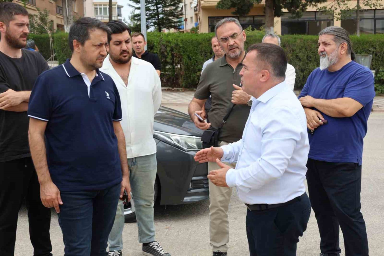 bilecikte-yillardir-yapimina-devam-eden-stadyum-insaatinda-inceleme