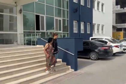 iskenderunda-gunu-birlik-evde-fuhus-yapan-2-kadin-gozaltina-alindi