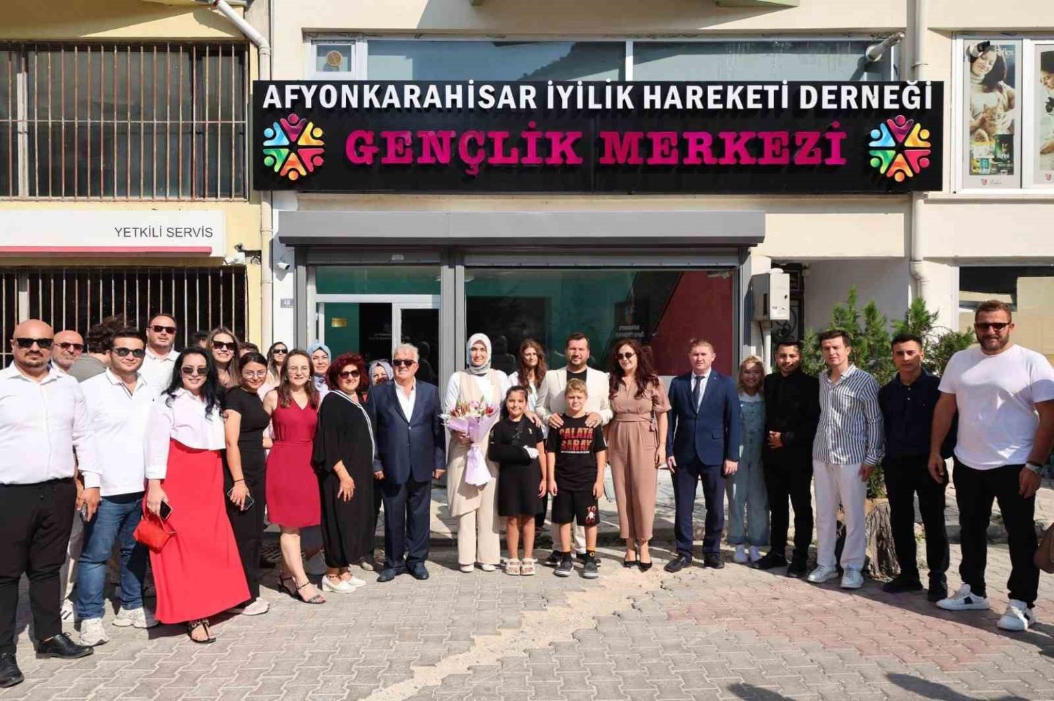 iyilik-hareketi-dernegi-genclik-merkezi-acildi