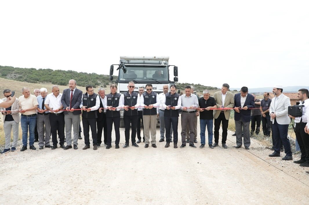 kutahyada-kayikoy-guzelyurt-cavdarhisar-baglanti-yolu-hizmete-sunuldu