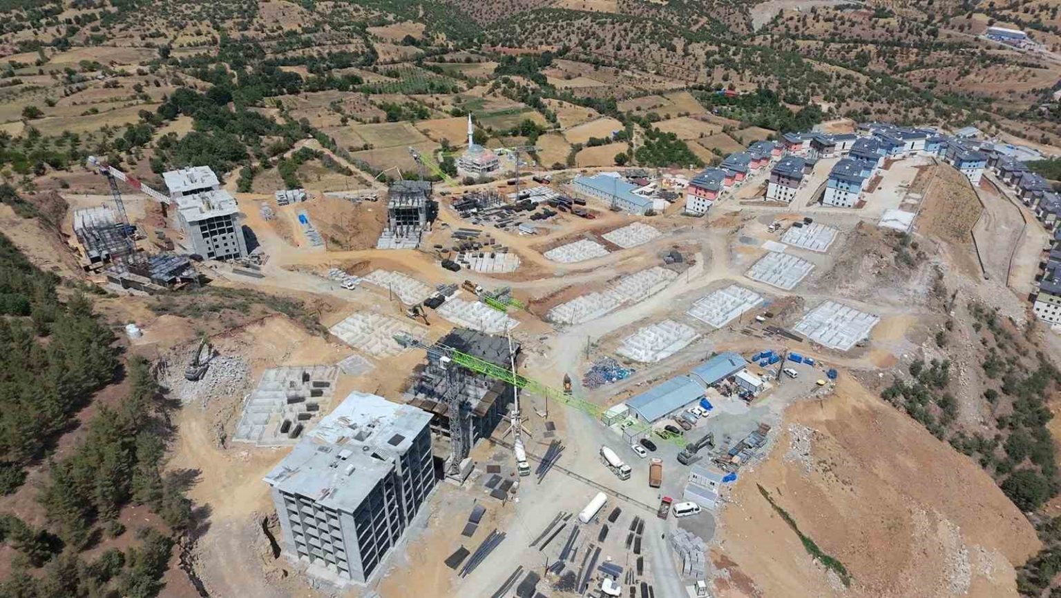 puturgede-813-konutluk-projenin-ilk-etabi-tamamlandi