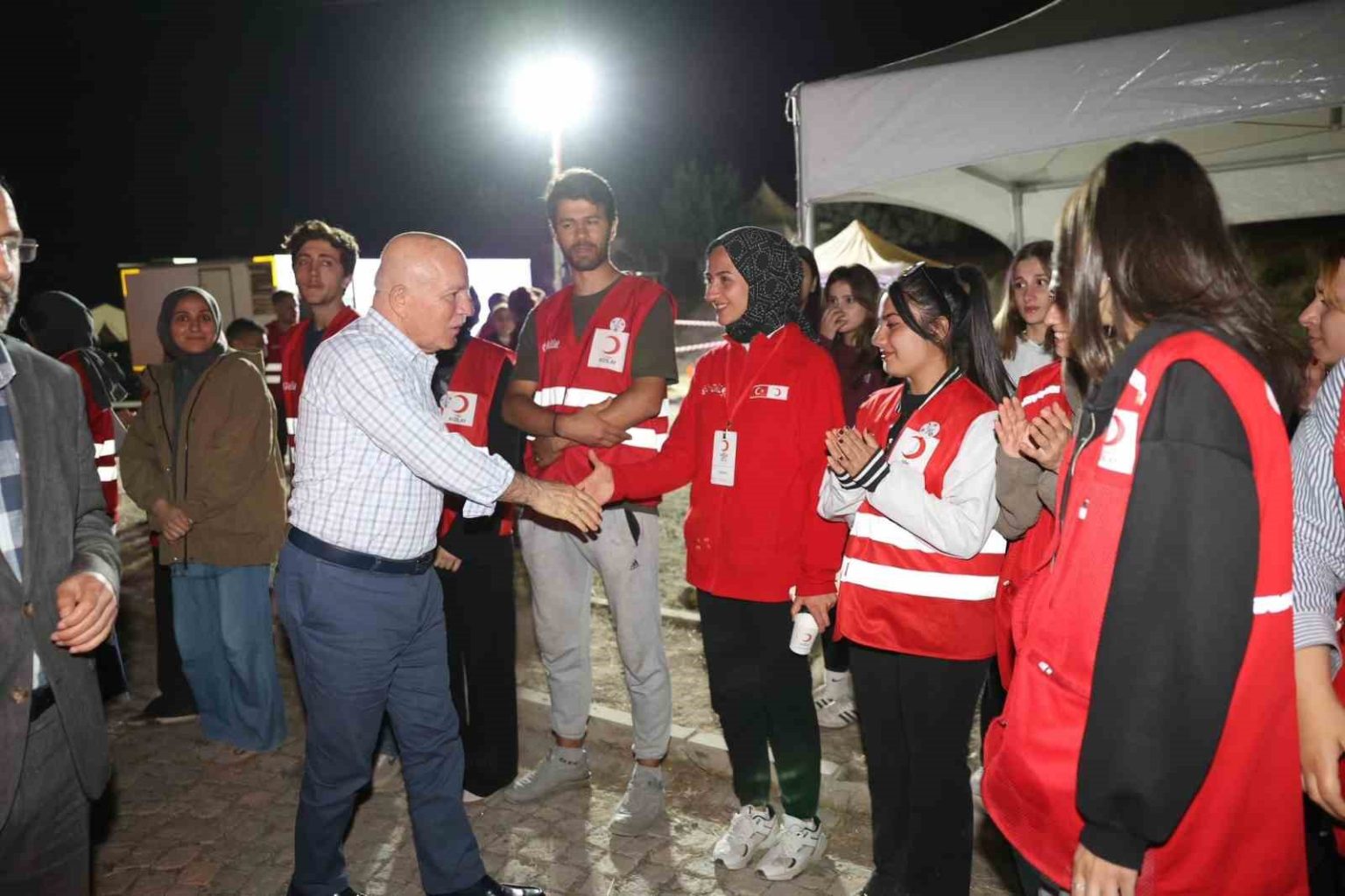 erzurum-kizilaydan-genclere-afet-bilinclendirmesi