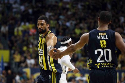 fenerbahce-khem-birchun-sozlesmesini-1-yil-uzatti