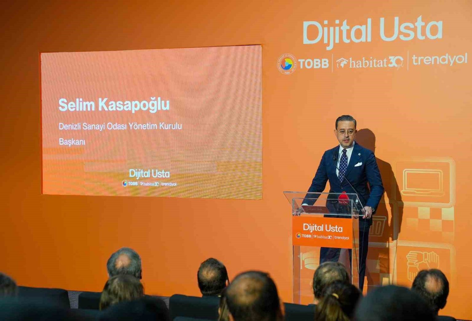 dijital-usta-projesi-denizliden-basladi