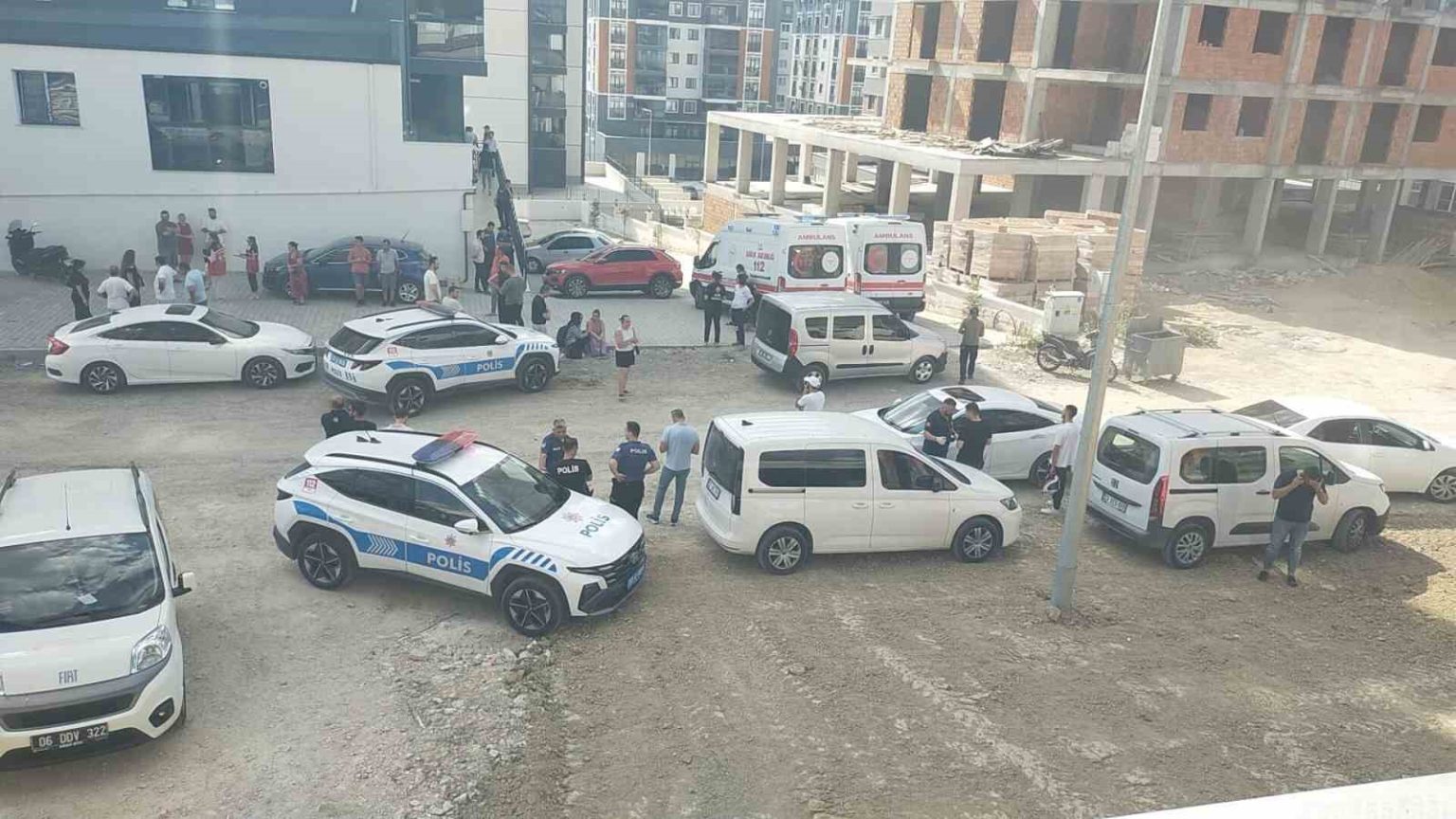 edirnede-bir-baba-esini-ve-oglunu-oldurup-intihara-kalkisti