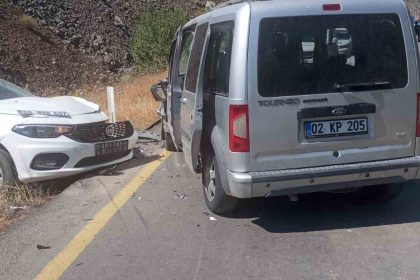 elazigda-trafik-kazasi-6-yarali