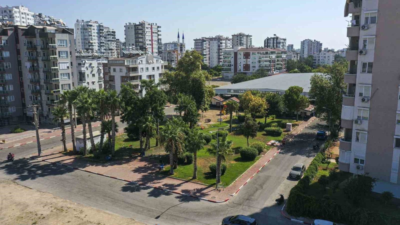 ferdi-zeyrekin-adi-muratpasada-bir-parkta-yasatilacak