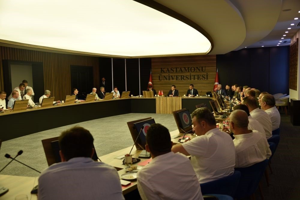 kastamonu-universitesinde-universite-is-dunyasi-istisare-toplantisi-gerceklestirildi